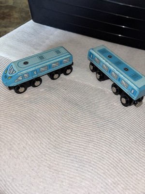 Maison Battat Express Line wooden magnetic toy train.