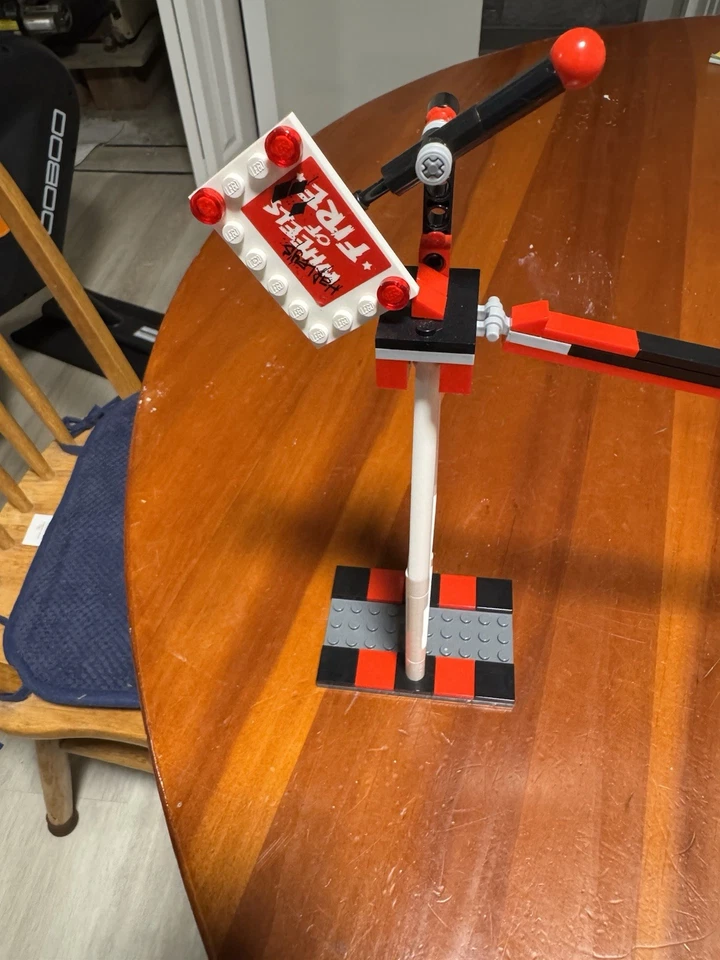 Lego Jokerland 76035, conjunto de playground de bicicleta Harley Quinn apenas! - Imagem 4 de 4