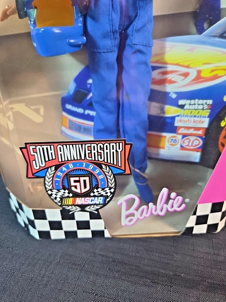 Barbie Nascar 1998 50 aniversario edición coleccionista muñeca Mattel nueva en caja Foto 3 de 4