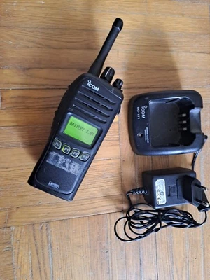 RARE ICOM IC-F4162DS UHF DIGITAL NXDN ou dPMR - Photo 1/2