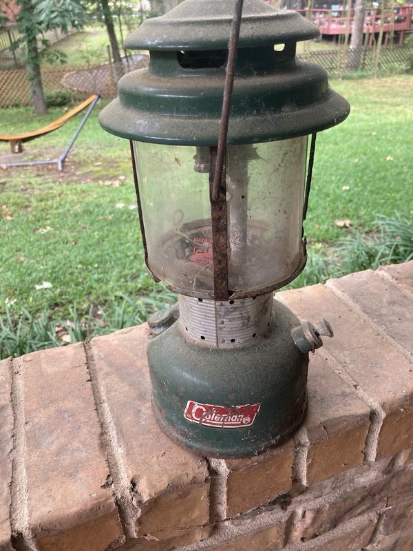 VINTAGE COLEMAN USA 6 1972 2 MANTLE GAS LANTERN MODEL #220F UNTESTED AS IS PARTS