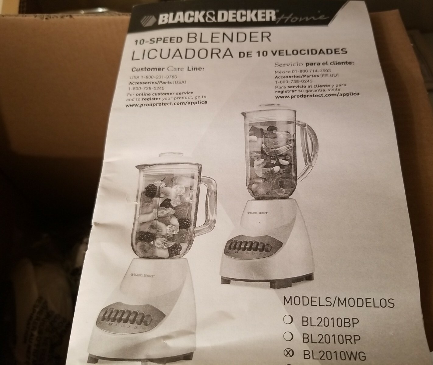 Black & Decker BL2010WG 10-Speed Glass 550 Watt Blender, White 2013 Open Box