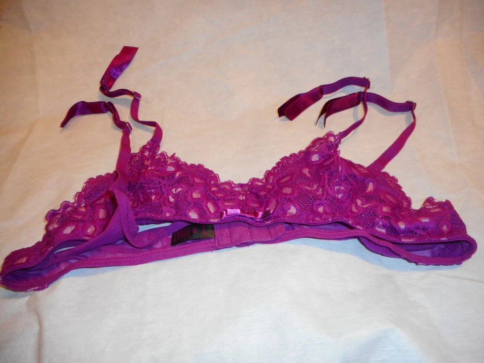 Cinturón Liguero Frederick's Of Hollywood FUSCIA Encaje Talla PEQUEÑO/MEDIANO Foto 4 de 4