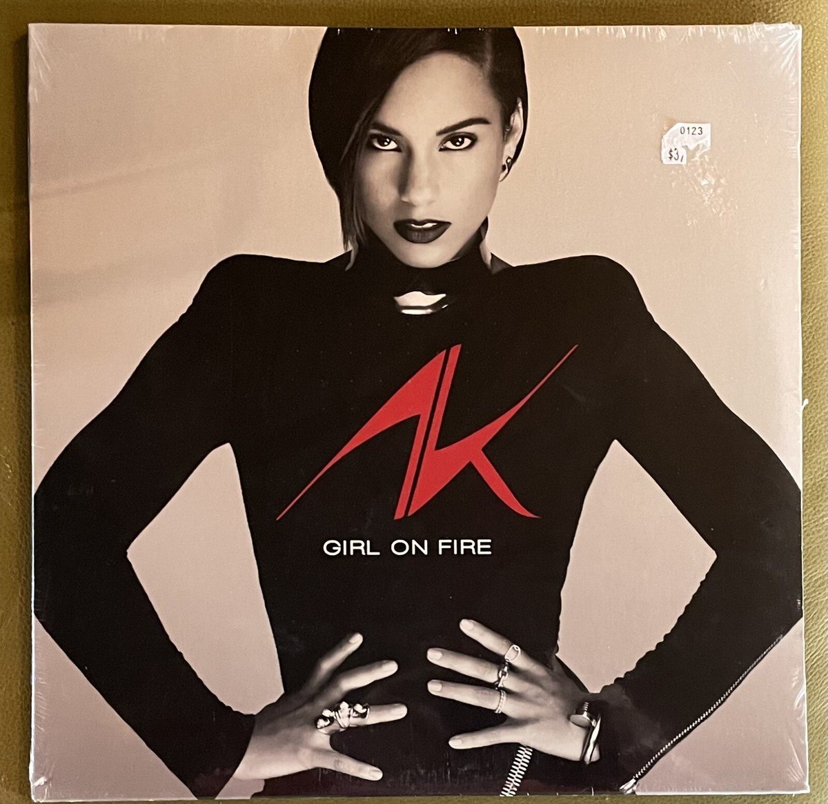 米LP Alicia Keys Girl On Fire 88697941821 RCA /00260 Alicia Keys ‎– Girl On Fire - RCA ‎– 88697-94182-1 - 2 x