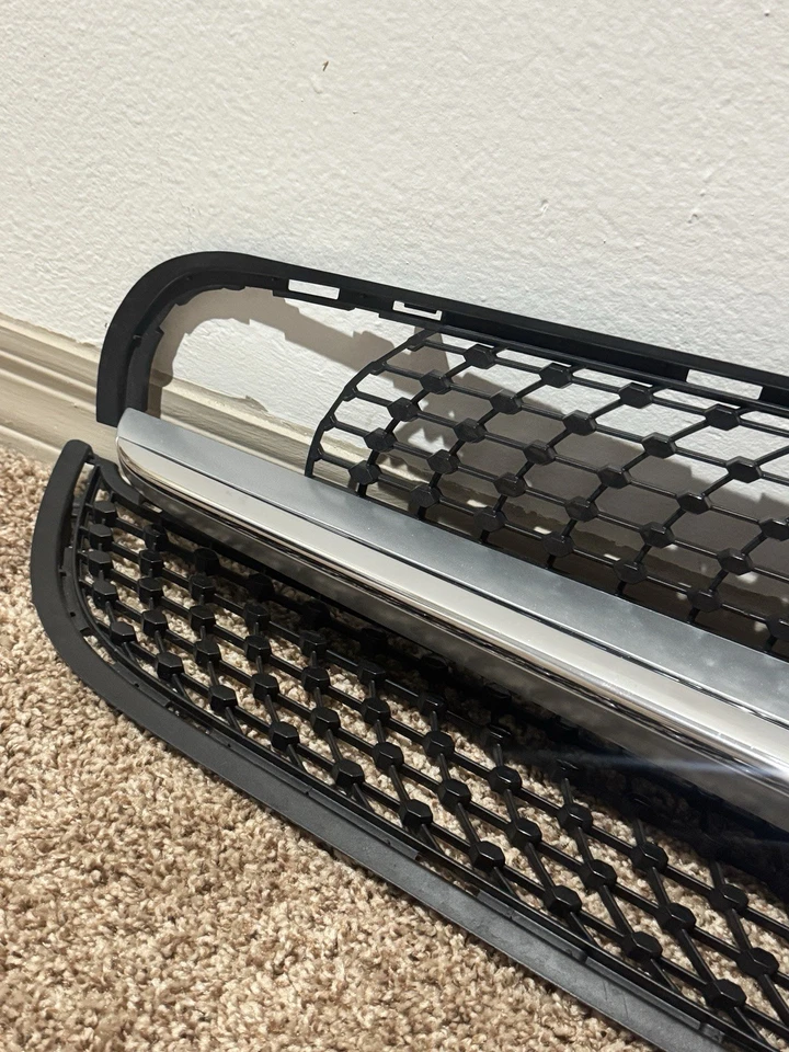 Mercedes Benz AMG GT (C190) 2016-2017 parrilla superior usada OEM ►DC4725 Foto 3 de 4