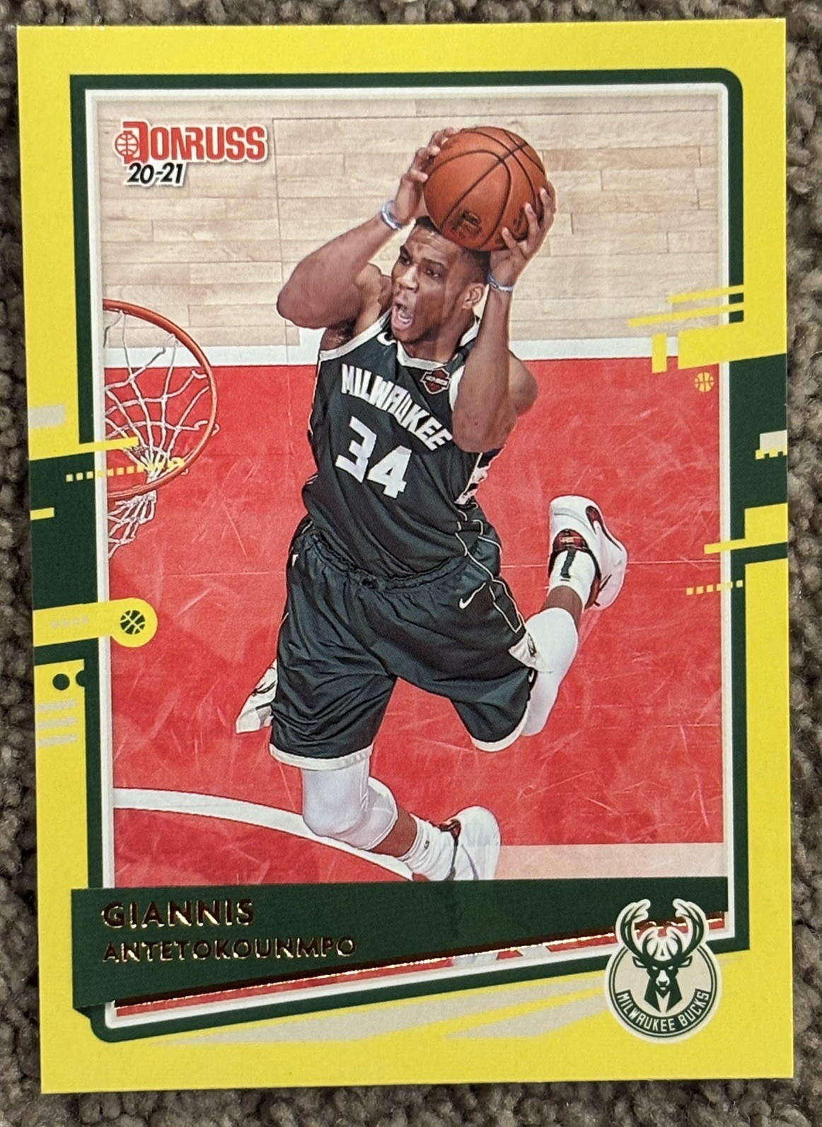 Giannis Antetokounmpo SP 2020-21 Donruss Yellow Flood Parallel #104 Bucks 🔥