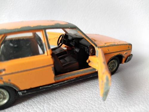 Pilen/Seat Co., Ltd., Ambos en España 1/43 Seat131 4 puertas Sedán Fiat131 Mirafiori - Imagen 8 de 9