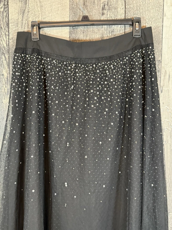 For Her NYC Lunares Negros con Falda Metálica Plateada y Dorada Talla 2X Foto 3 de 4