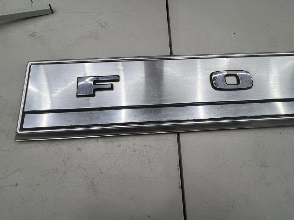 Ford F150 F250 F350 1980-1984 Bullnose puerta trasera moldura panel puerta trasera OEM Foto 2 de 4