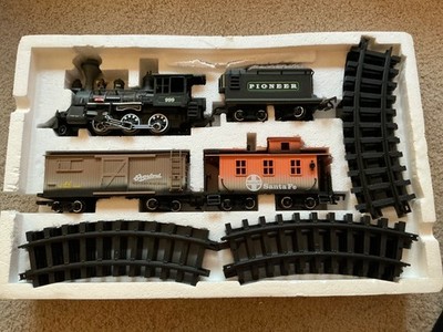 Vintage Pioneer 3 car, engine and track set , plastic, original box