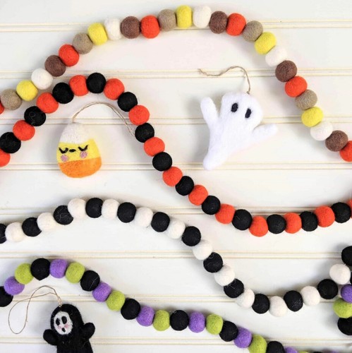 Wool Felt Ball Garland Halloween Black and White Gothic Decor 5 foot (75 balls) - Picture 4 of 4