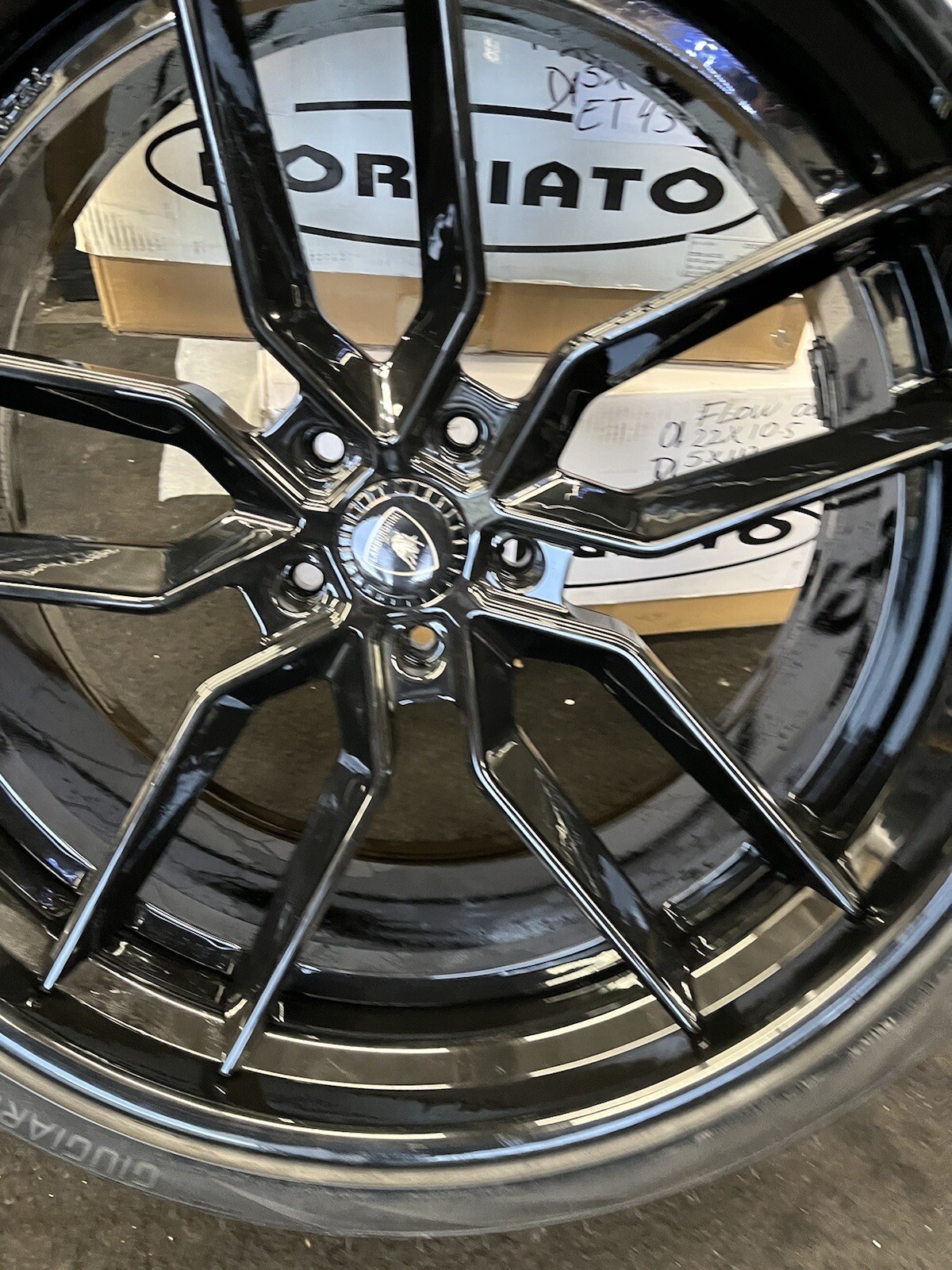 24” FORGIATO TECNICA Bolt Pattern (PCD) 5x130 BORE: 71.5 LAMBORGHINI URUS FORGIS
