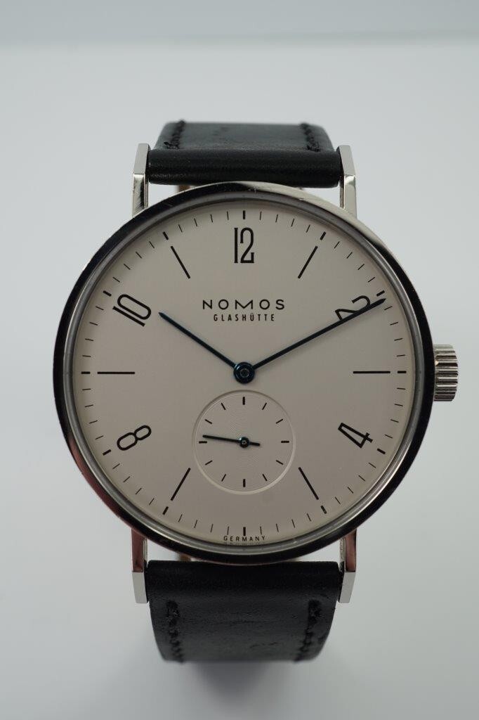 NOMOS Tangente シルバー ブラックレザー NOMOS GLASHÜTTE Tangente Hand-Wound 35mm Stainless Steel and
