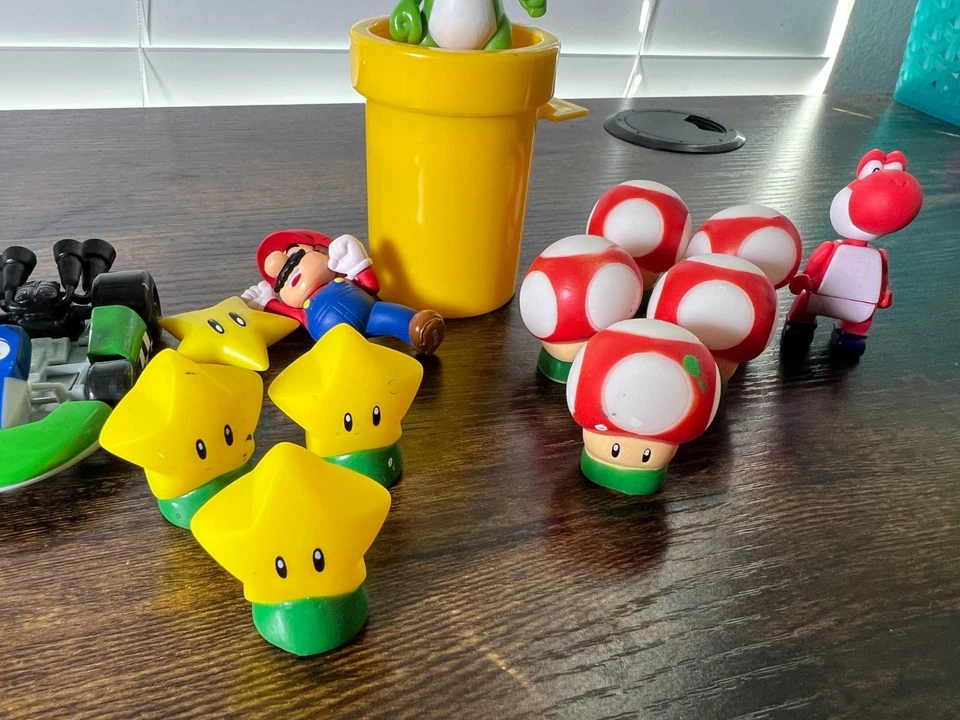 Lote de mini juguetes de plástico pequeños de Super Mario Brothers 16 figuras diferentes tipos Foto 3 de 4
