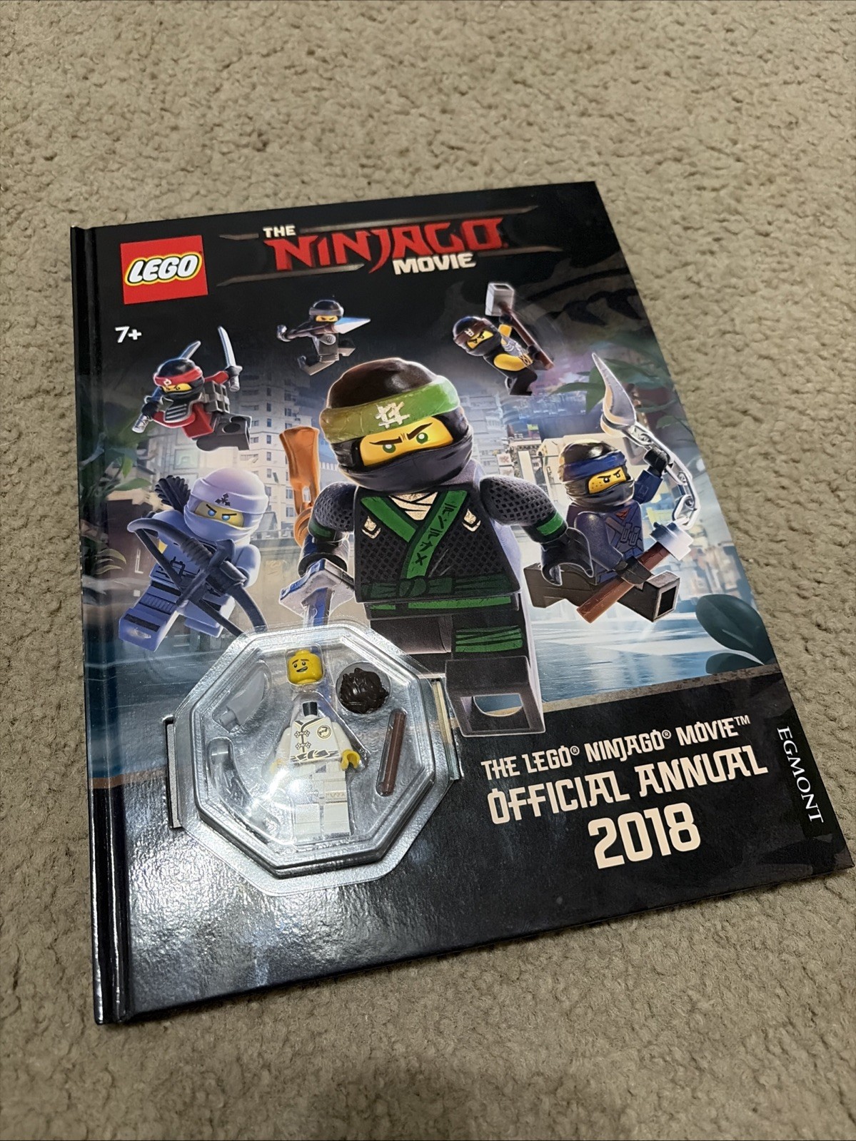 THE LEGO NINJAGO MOVIE: Official Annual 2018 With Jay Minifigure Rare UK