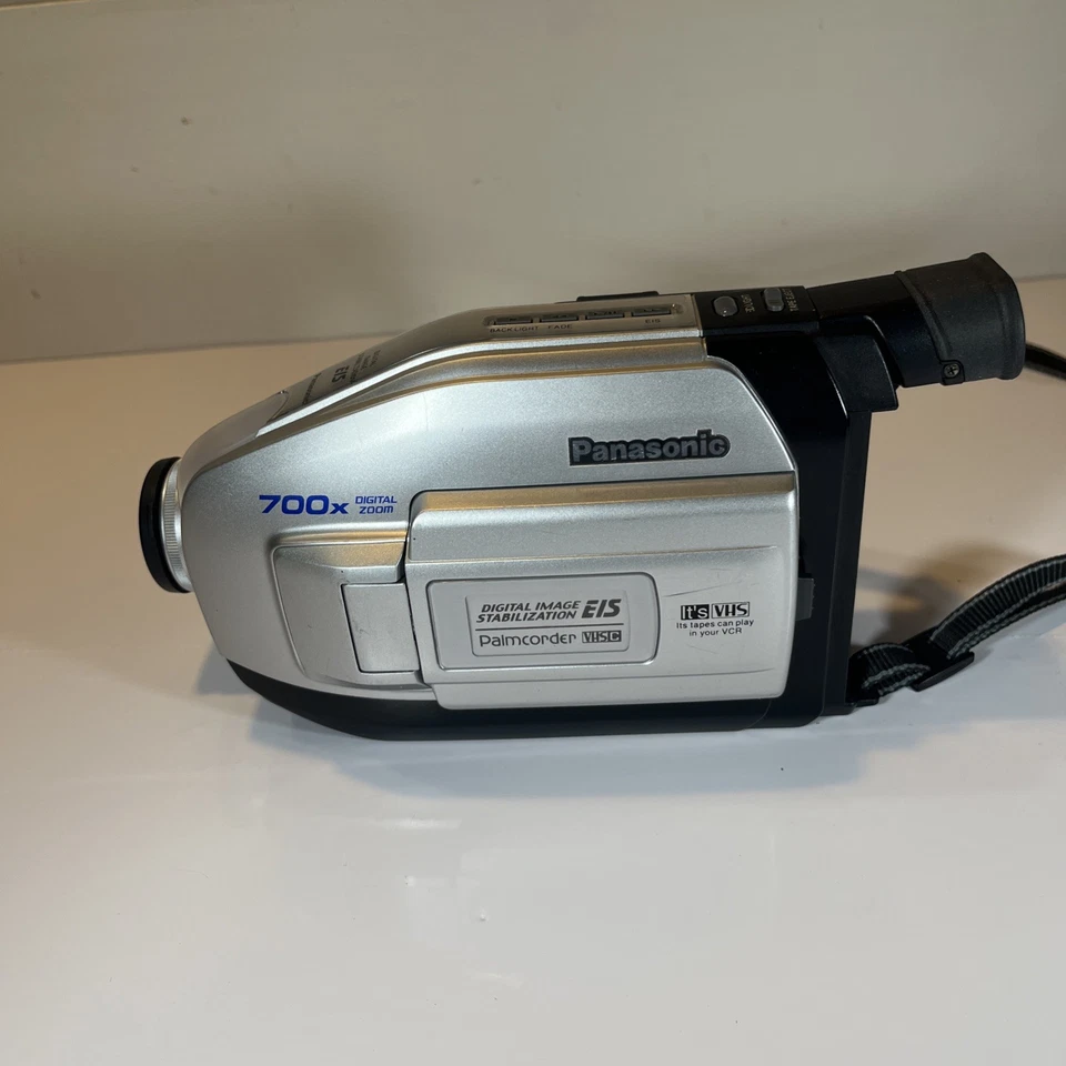 Panasonic PV-L354D, Palmcorder 700x zoom digital probado. Con cintas VHS Foto 2 de 4