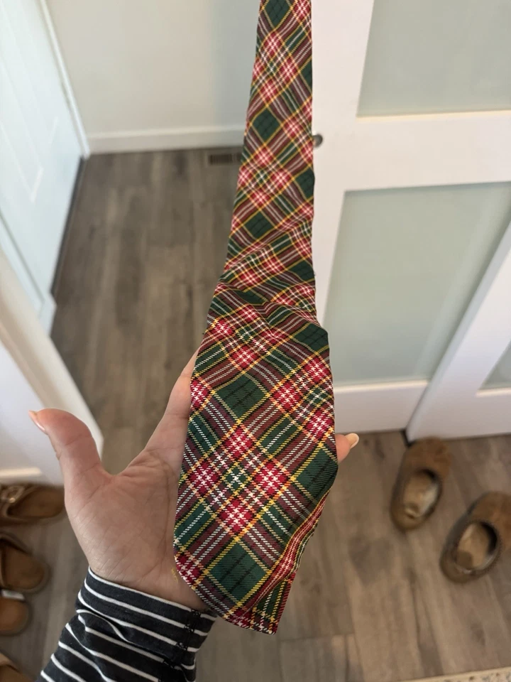 Corbata de seda Brooks Brothers - escocesa escocesa tartán roja y verde Foto 2 de 4