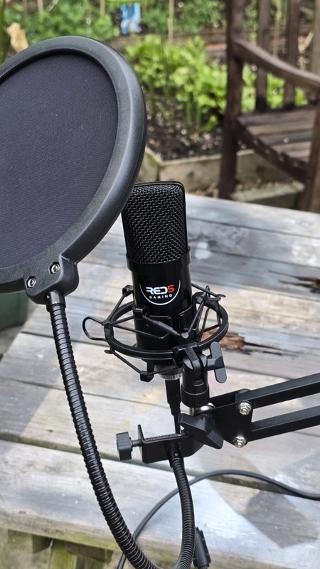 Red5 Gaming Microphone | Boom Arm Kit