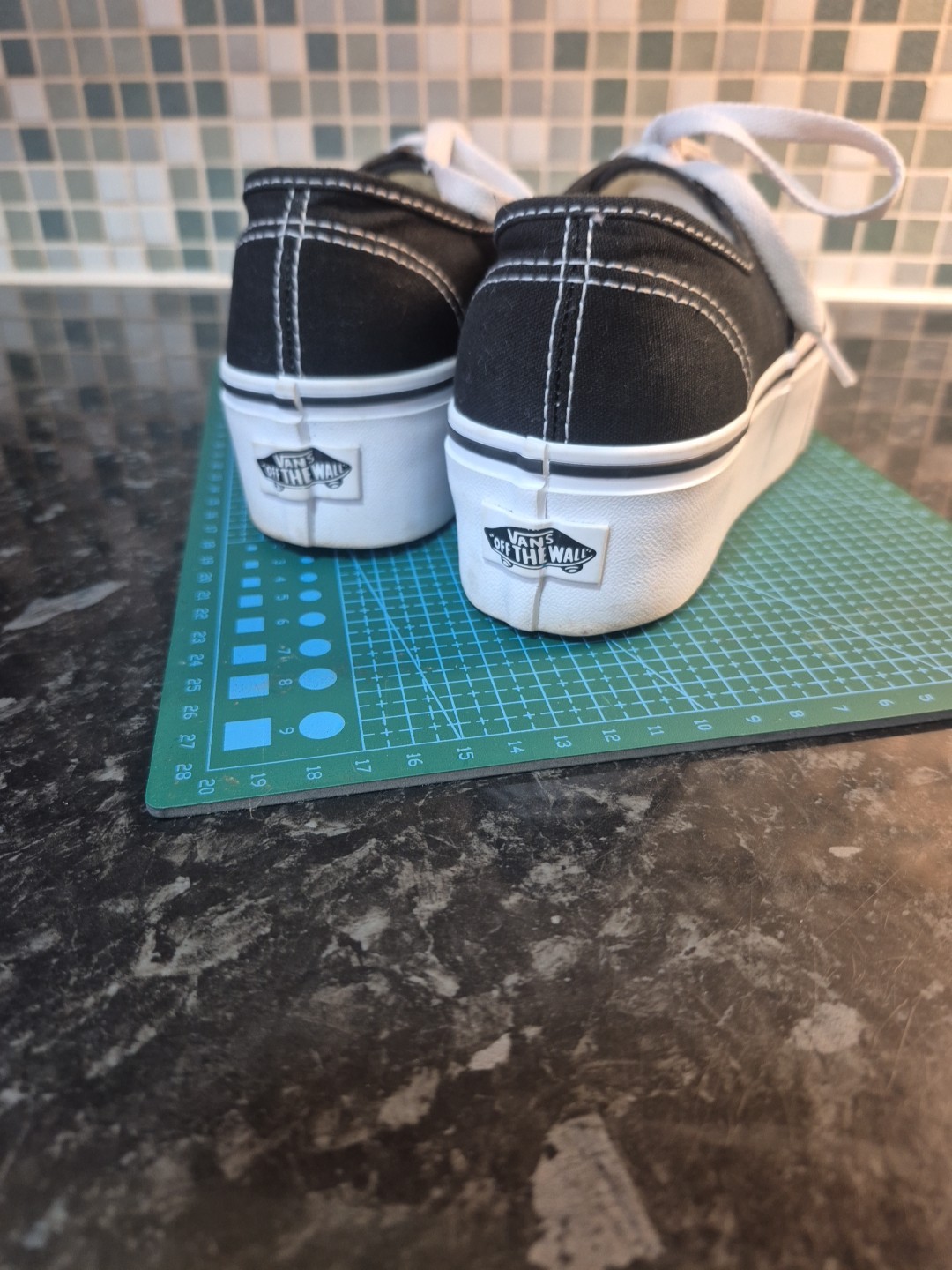 VANS AUTHENTIC STACKFORM Trianers - Black/True Wh… - image 3