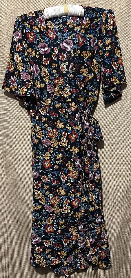 Vestido Studio B By Bobeau L Floral Verdadeiro Envoltório Lateral Gravata Carreira Figura Lisonjeira - Imagem 3 de 4