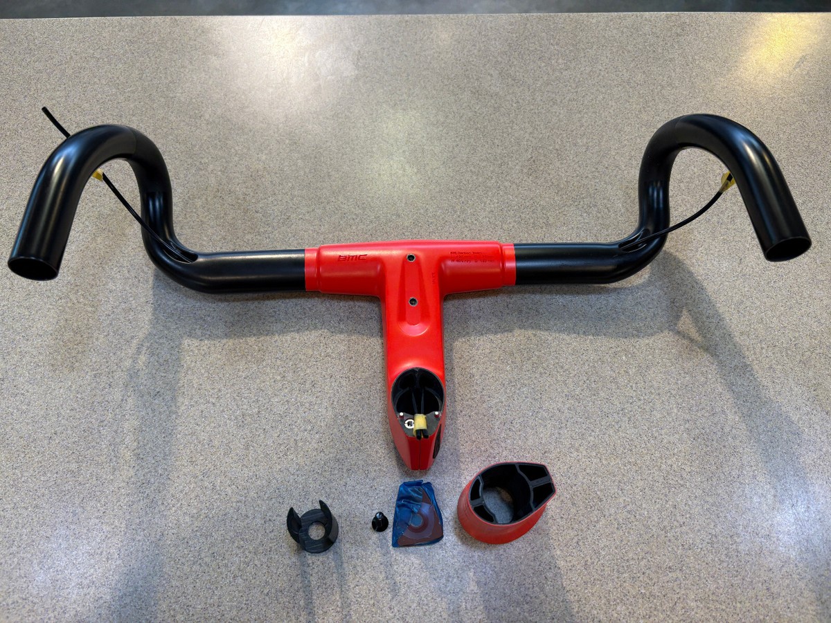 NEW TAKE OFF BMC ICS CARBON TEAM RED 40CM WIDE, 120MM STEM COCKPIT