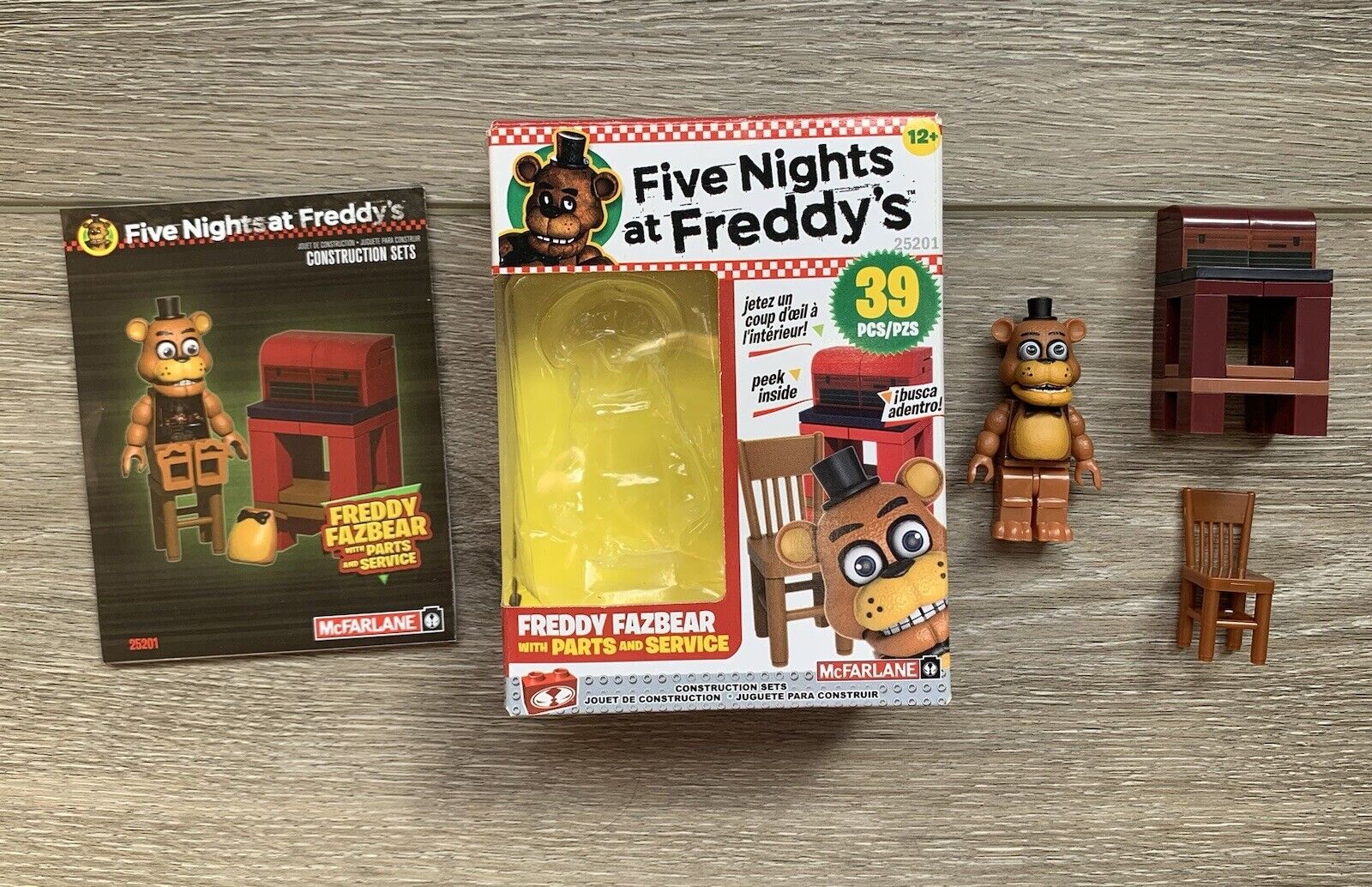 Five Nights At Freddy's Freddy Fazbear With Parts and Service McFARLANE  25201