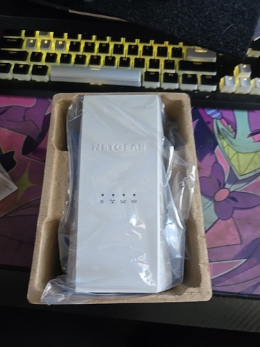 NETGEAR AC1900 WiFi Mesh Extender - EX6400100NAS Used/ Open Box - Afbeelding 4 van 8