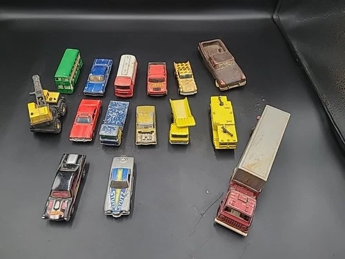 Vintage Mixed Lot of 15 Matchbox Cars, Hotwheel, Maisto. MG