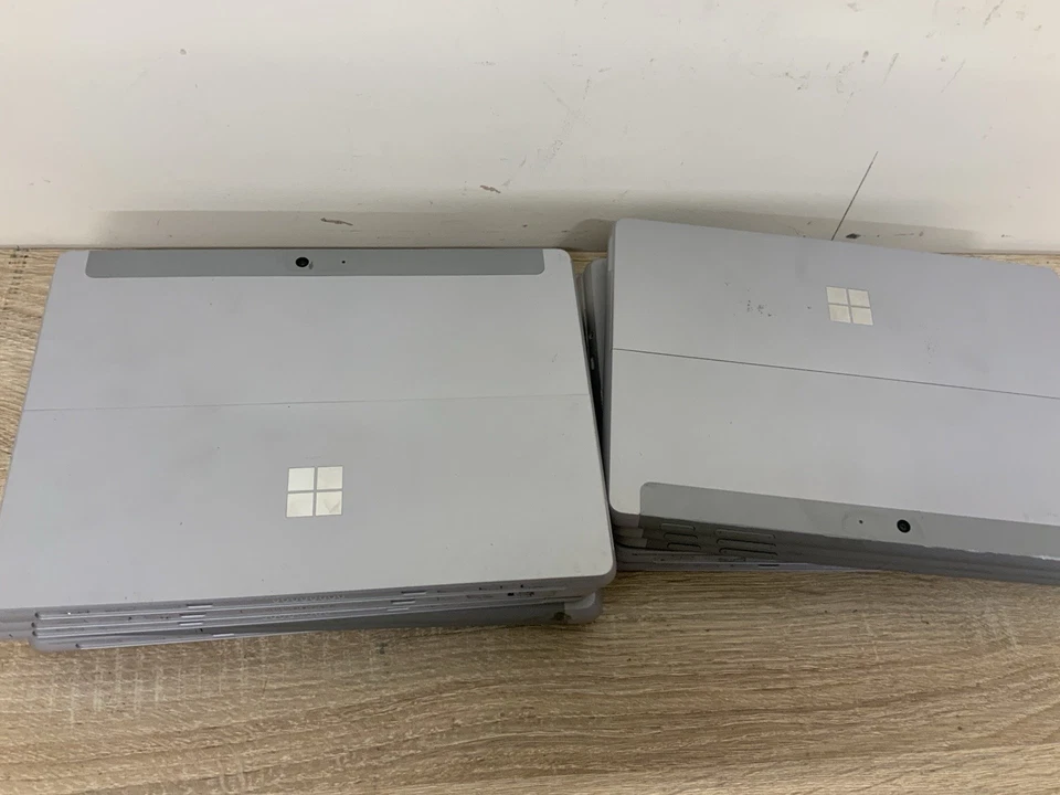 Job Lot 10x Microsoft Surface Go 1824 10.1'' TabIntel Pentium 8GB 128GB Faulty - Image 3 of 3