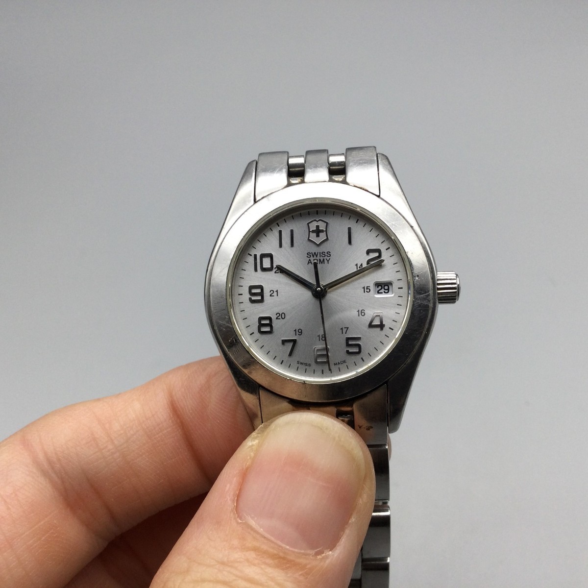 Victorinox Swiss Army Made Watch Women 28mm Silver Tone Date  display picture 2