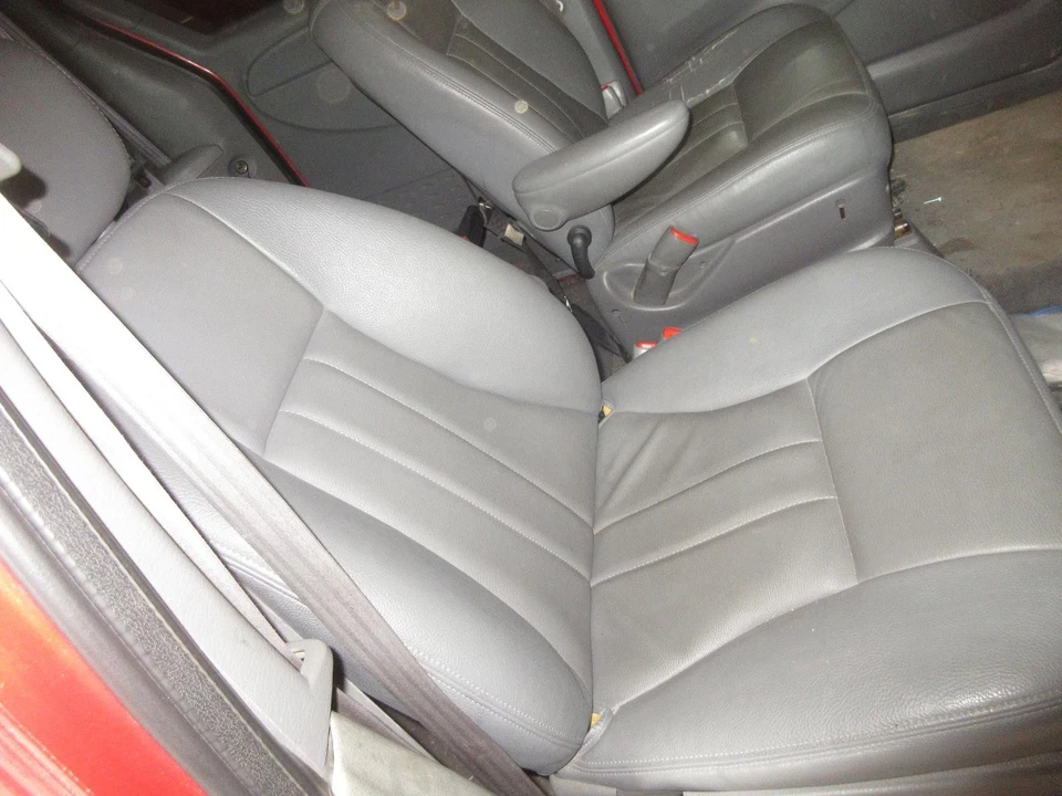 Used Power Steering Pump fits: 2004 Dodge Caravan Grade A Foto 2 de 4