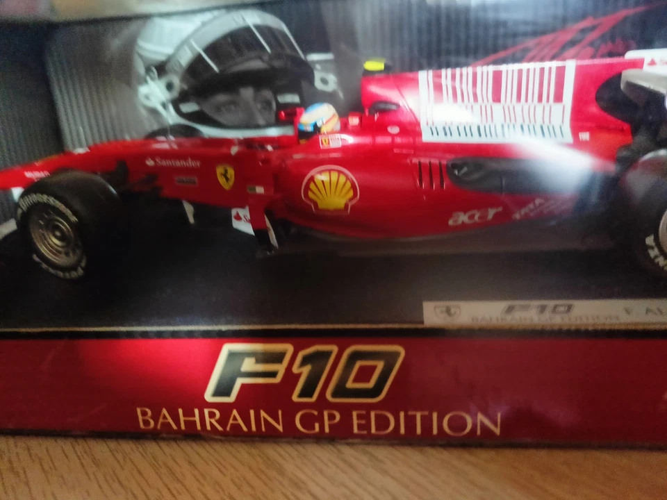 Modellino Hot Wheels Racing Scala 1/18 Ferrari F10 Bahrain GP Alonso - Immagine 4 di 4