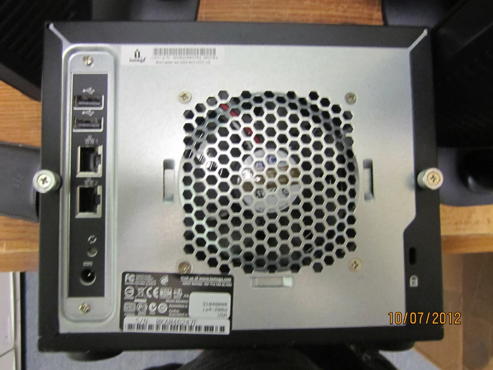 Iomega StorCenter ix4-200d Network USED PARTS OR REPAIR - Image 4 of 4