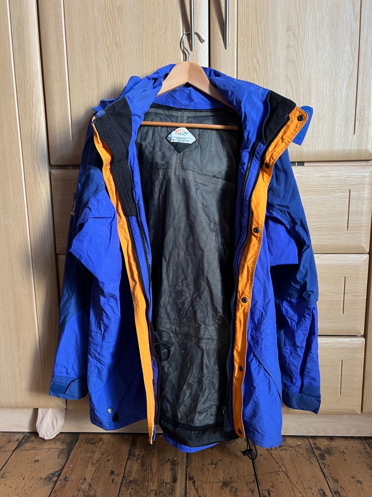 Low Alpine Jacket Medium Triple Point Ceramic Rai… - image 3