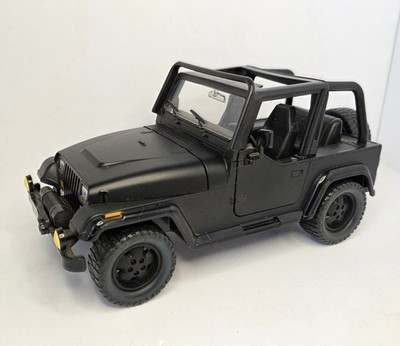 2016 JADA JUST TRUCKS - 1992 JEEP WRANGLER - 1:24 BLACK - Hood & Doors Open!
