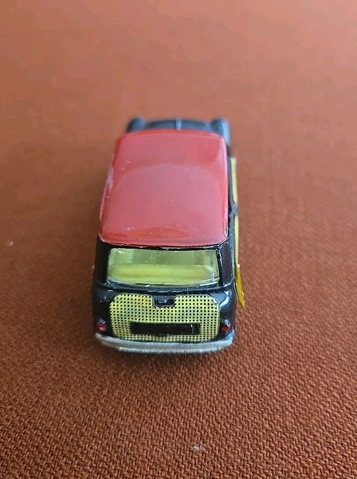  Corgi Toys 249 - MORRIS MINI COOPER with DELUXE WICKERWORK -  Diecast Excellent - Image 4 of 4