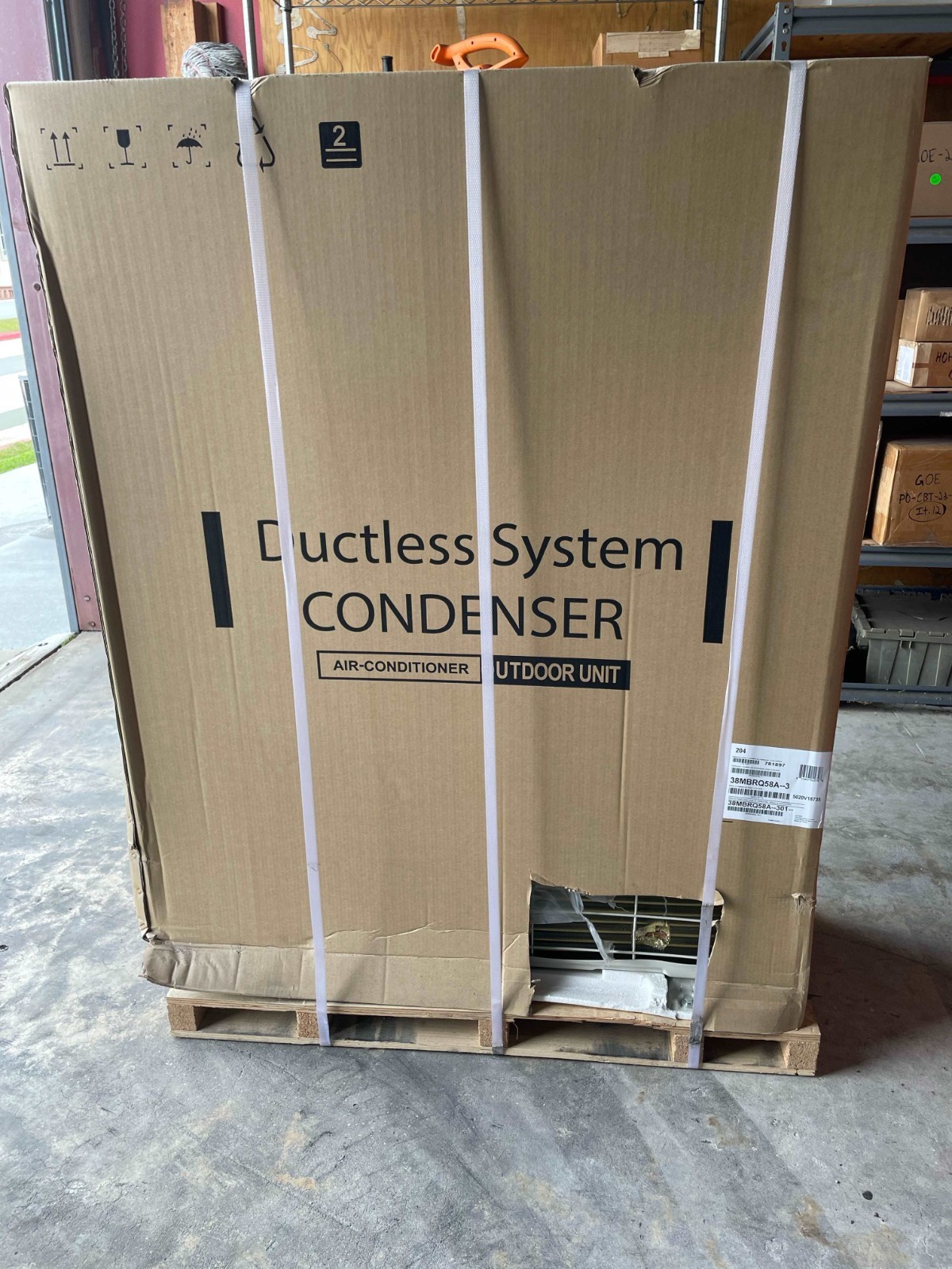 Carrier 38MBRQ58A--3 - 5 Ton Up to 18 SEER Single-Zone Ductless Heat Pump R-410A