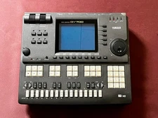 JUNK YAMAHA QY700 MIDI Music Digital Sequencer