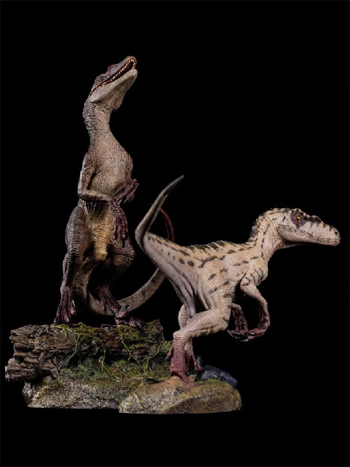 Резиновая зимняя статуэтка NANMU Velociraptor 2.0 White Queen & Blood Knight динозавр - Изображение 4 из 4