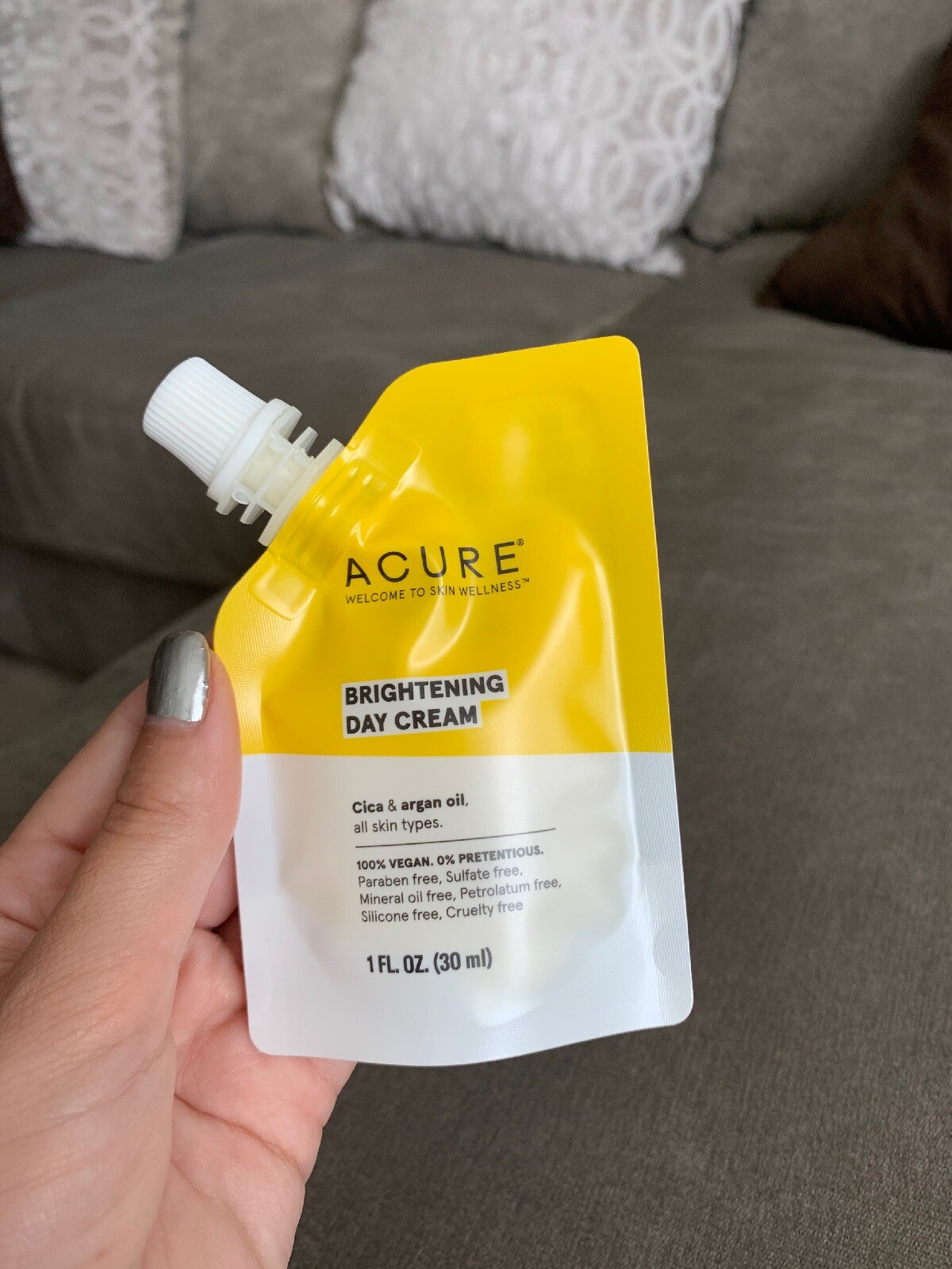 brightening day cream acure