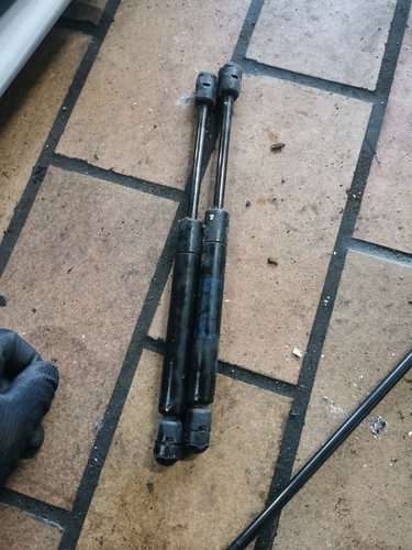 2x Heckklappendämpfer Lifter Dämpfer 8D5827552C 2965FC Audi A4 B5