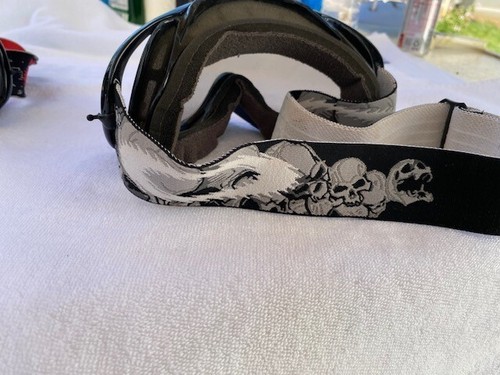 Moto M2R Motocross Helmet and 2 pairs of Oakley goggles Like New - Picture 19 of 22