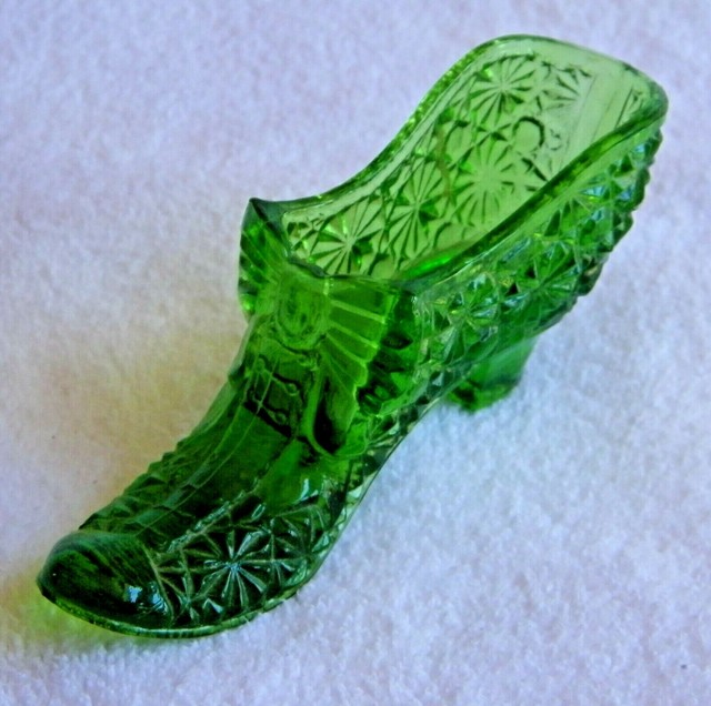 Vintage Green Decorative Collectible Glass Shoe eBay