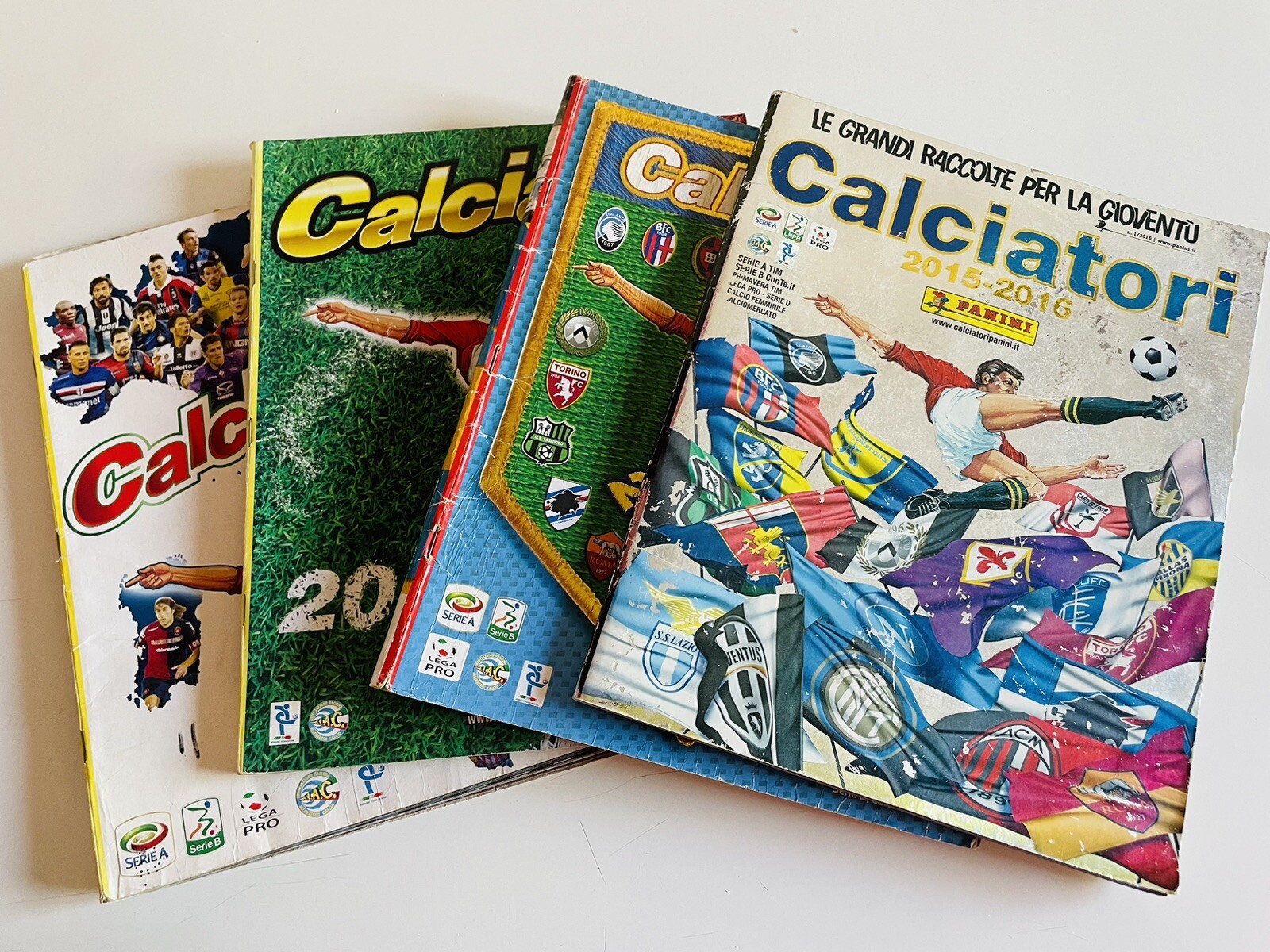 ALBUM CALCIATORI PANINI grande lotto dal 2011 al 2016