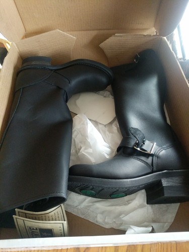 New in Box Womens Frye Motorcycle Boots 77555 BLK Tall Engineer 16R Black 5.5 - Picture 3 of 4