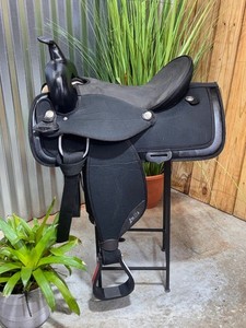 16" ABETTA Black Western Horse Trail Saddle~ Light Weight  ~ CLEAN!!