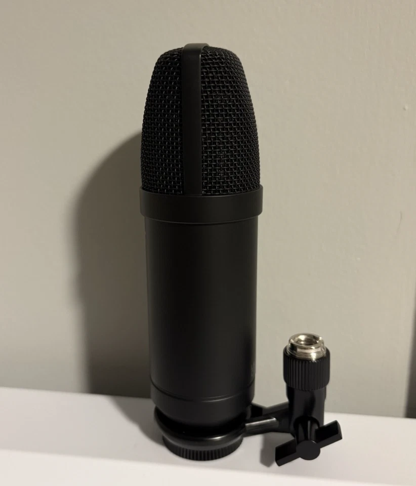 Universal Audio Volt Large Diaphragm Condenser Microphone Cardioid 30Hz-20KHz - Image 4 of 4