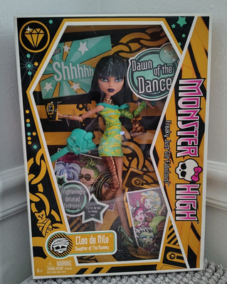 Monster High Dawn of the Dance 2009 Cleo de Nile Fashion Doll NIB