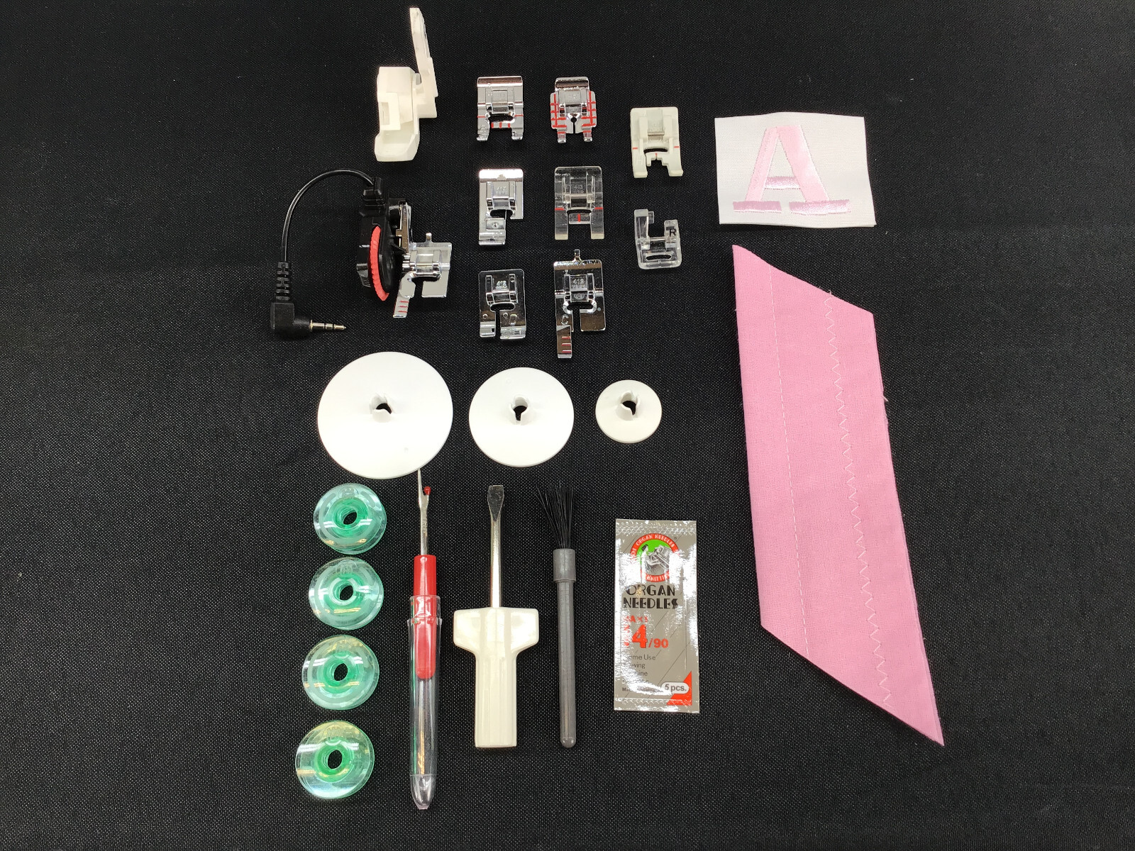 Husqvarna Viking Designer Diamond deLuxe Computerized Sewing Embroidery