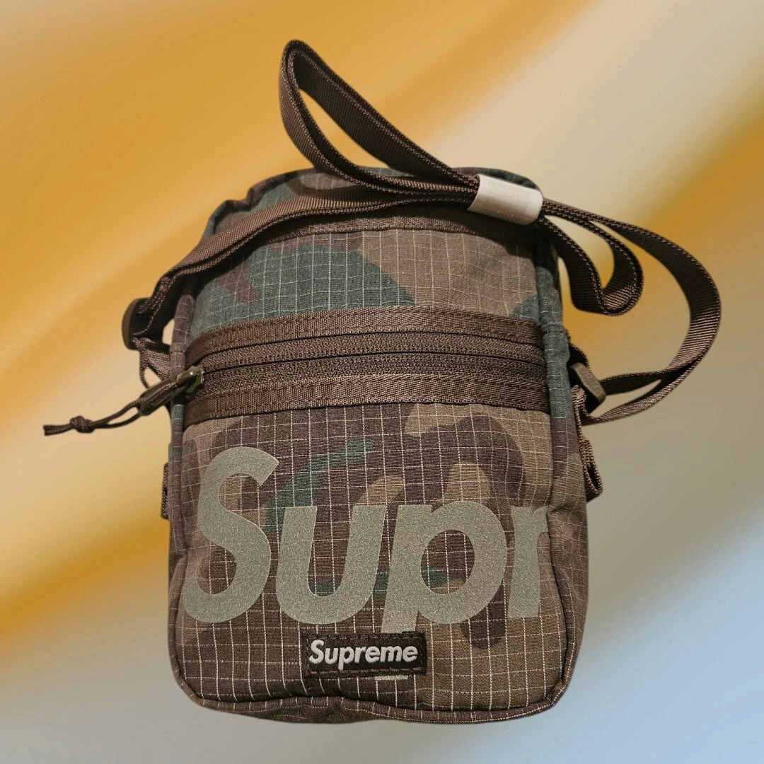 Sac à bandoulière Supreme (SS24) camouflage bois